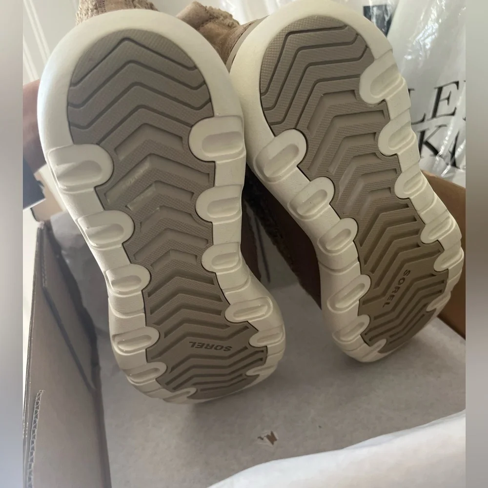 NWT EXPLORER™ II JOAN COZY SHERPA WINTER BOOT Delta Fawn Taupe Tan | Size 8.5 - Picture 8 of 11